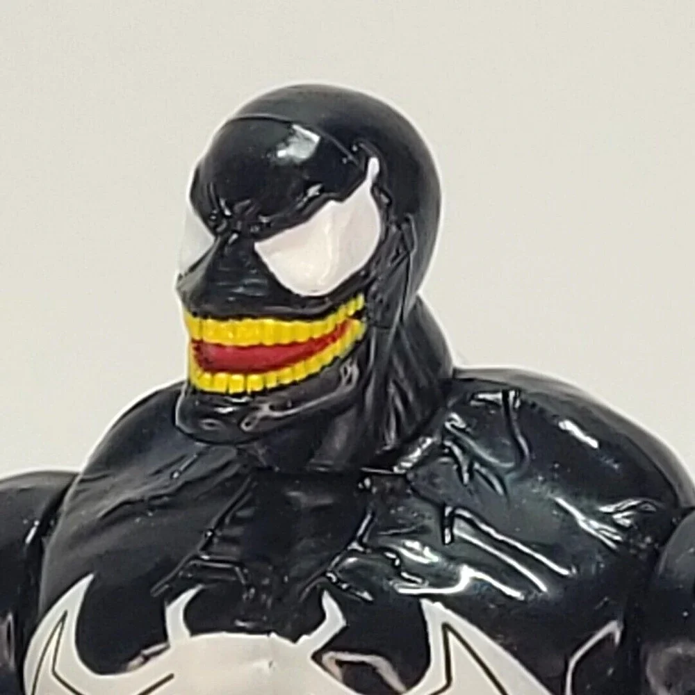 1999 Toy Biz Disney Marvel Venom 5